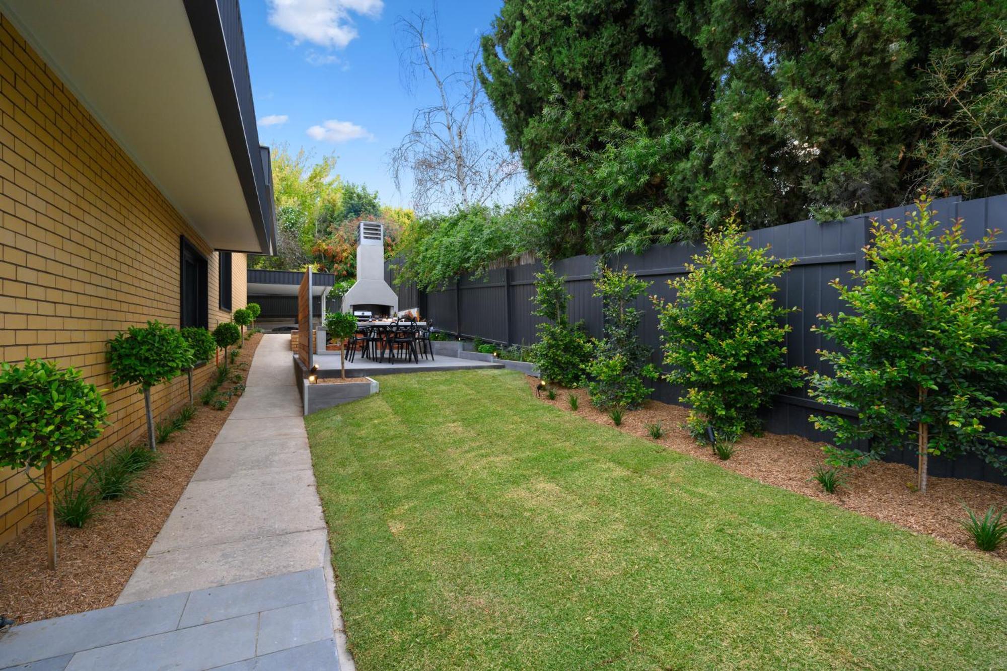 Elegant Escape On Thompson Apartment Albury Exterior photo