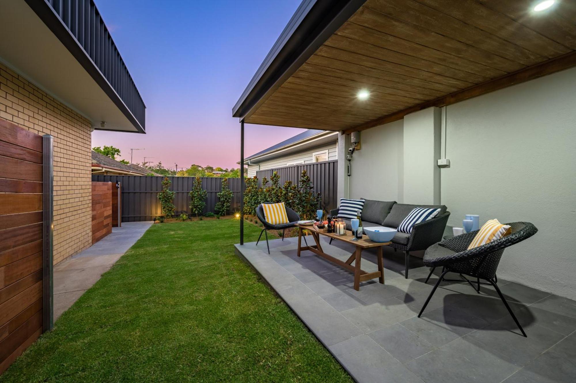 Elegant Escape On Thompson Apartment Albury Exterior photo